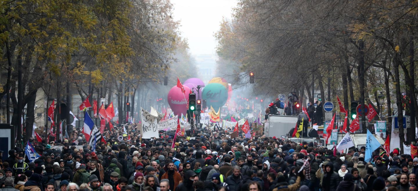 Policías, recolectores de basura, abogados, jubilados, transportistas y los 