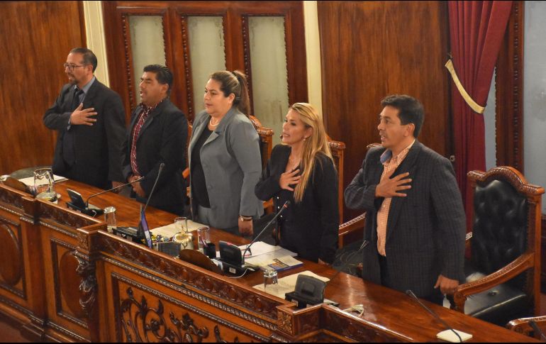 Aseguran que Jeanine Áñez (c) no presentará su candidatura ni hará campaña por algún político en específico. NTX/ARCHIVO