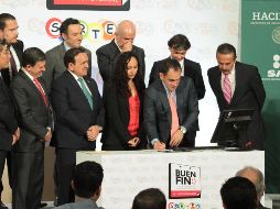 Arturo Herrera (c) preside este jueves el sorteo fiscal El Buen Fin 2019. NTX/G. Durán