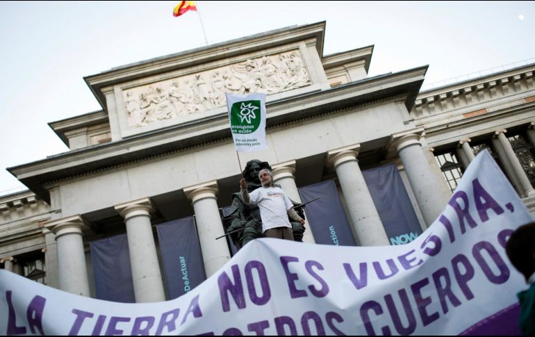 Los asistentes exigen a los líderes de la COP25 que tomen acciones urgentes ante la crisis climática. EFE/D. Fernández