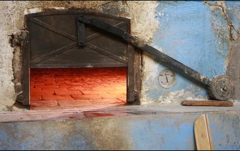 La principal fuente de exposición al metal identificada en la población general de México es el uso de loza de barro vidriado con plomo horneada a bajas temperaturas, generalmente producido en talleres alfareros. EL INFORMADOR / ARCHIVO