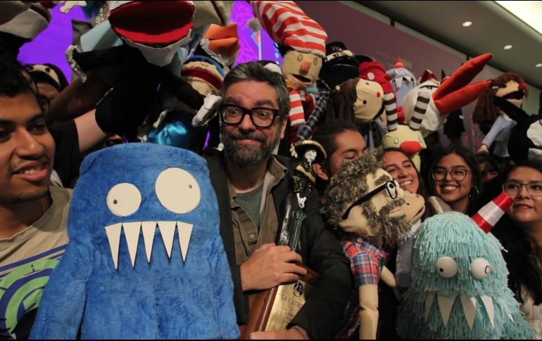 Liniers agradeció las muestras de cariño que él y su trabajo han tenido en México, además de puntualizar que su amor por el país también se ve reflejado en “La Guadalupe”, personaje con el que rinde homenaje a José Guadalupe Posada y el humor negro que caracteriza a los mexicanos. El INFORMADOR / E. Barrera