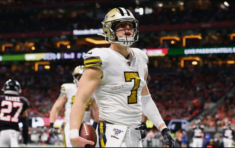 De cuidado. Taysom Hill, multifacético jugador en el ataque de los Saints, tendrá junto a su equipo una dura prueba frente al cuadro de San Francisco. AFP / K. COX