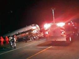 Volcadura de pipa con amoniaco cobra cinco vidas