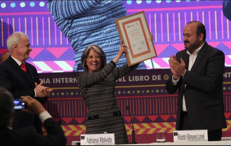 Adriana Malvido. En la recepción del galardón lanzó un llamado. EL INFORMADOR / E. BARRERA