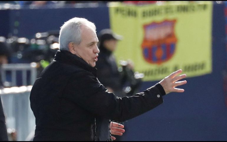 Aguirre era acusado junto con 36 futbolistas de haber pactado el resultado del partido cuando el mexicano dirigía al Zaragoza. EFE / ARCHIVO