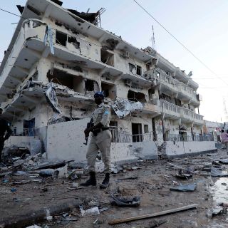 Miembros de Al Shabab atacan un hotel de Mogadiscio