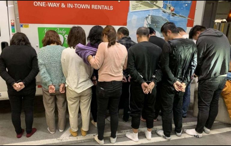 El conductor del camión, un estadounidense de 42 años, fue arrestado bajo sospecha de contrabando de personas. EFE/CBP