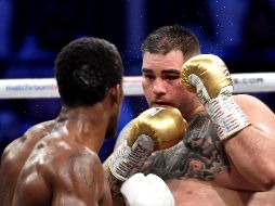 El sábado, el boxeador perdió los títulos de peso completo de la AMB, OMB y FIB al caer por decisión unánime con Anthony Joshua, luego de una preparación que dejó mucho qué desear. AFP / ARCHIVO