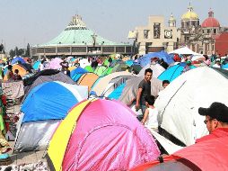Peregrinos acampan en las inmediaciones de la Basílica de Guadalupe. NTX/E. Álvarez