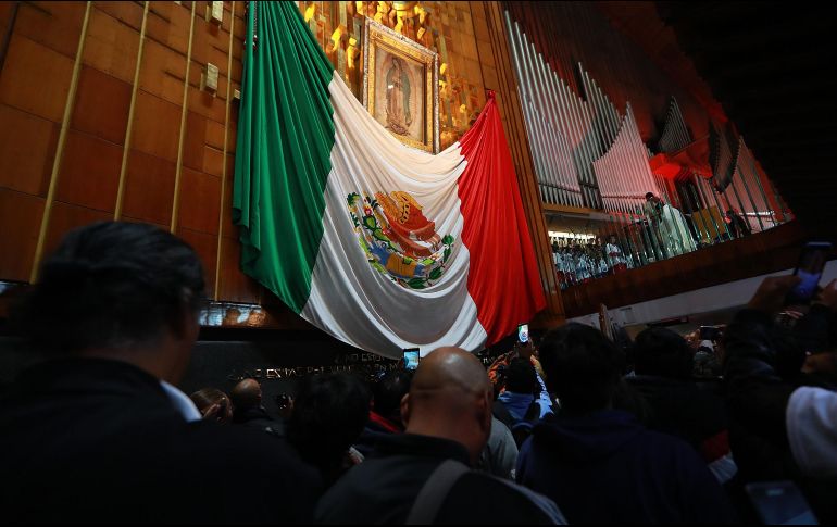 Peregrinos de todo el país celebraron el 488 aniversario de las apariciones de la Virgen María en el Tepeyac. NOTIMEX/F. Estrada