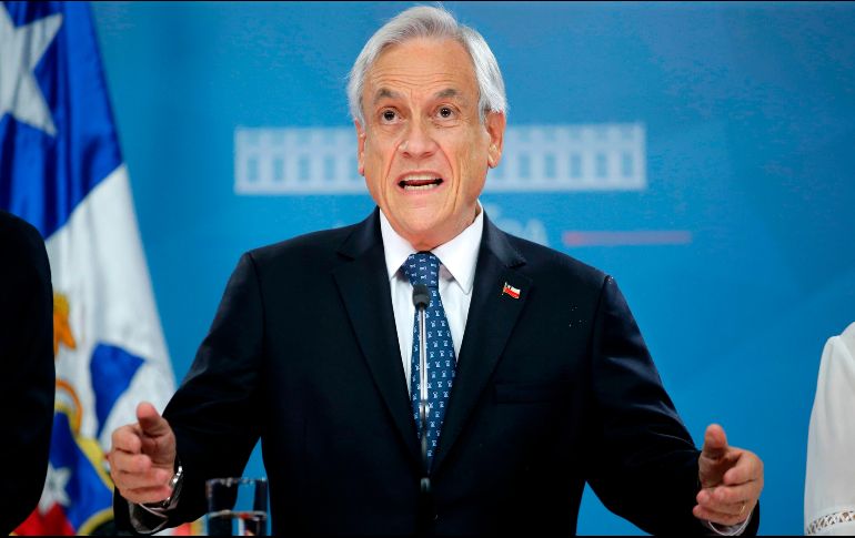 Piñera dijo que la consulta servirá para ver si los chilenos quieren una nueva Constitución o reformar la actual. AFP/ARCHIVO