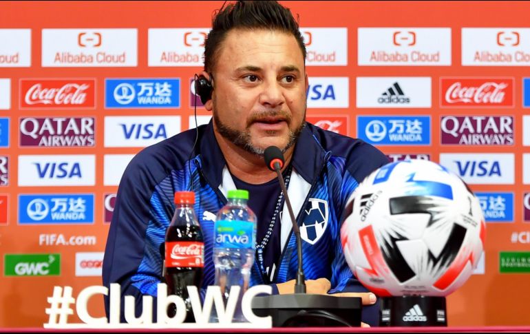 La escuadra dirigida por el argentino debuta mañana en el certamen internacional, frente el Al-Saad, dirigido por el español Xavi Hernández. EFE / N. Thekkayil