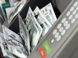 El billete verde se compró en un mínimo de 18.49 pesos en bancos de la Ciudad de México. EL INFORMADOR/ARCHIVO