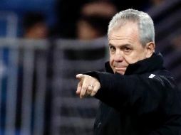 El club que dirige el estratega azteca no pudo dejar el fondo de la clasificación general y continúa en zona de descenso. EFE/D. Aguilar