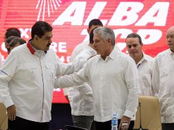Nicolás Maduro y Miguel Díaz-Canel, presidente de Cuba, durante el acto de clausura de la Alba en La Habana, Cuba. EFE/R. Espinosa