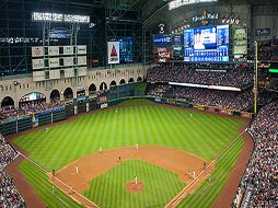 Minute Maid Park. La anomalía se presentó en la casa de la novena de Houston. AFP