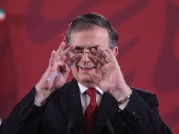 Marcelo Ebrard dijo hoy que, pese a la nueva polémica, el convenio continúa 