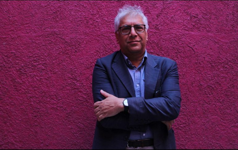 Vijay Seshadri, originario de India, pero con pasaporte estadounidense, ha ganado premios como el Pulitzer. EL INFORMADOR/E. Barrera