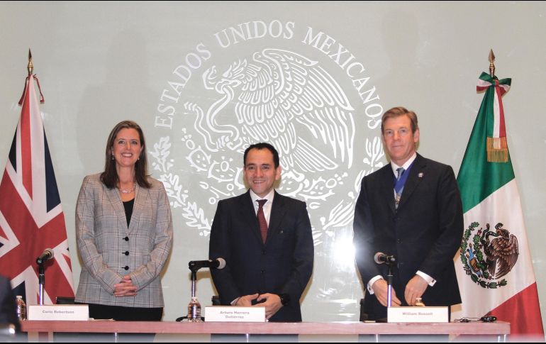 Arturo Herrera (c) señala que el debate sobre los efectos del aumento del salario en el empleo y la inflación es relativamente reciente en México. NTX/A. Guzmán