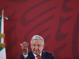 Cuestionado sobre si por el nivel de involucramiento de autoridades de alto nivel es creíble que el presidente en turno no supiera de dichas actividades ilícitas, AMLO pidió esperar a la declaración del ex secretario de Seguridad Pública. EFE / S. Gutiérrez