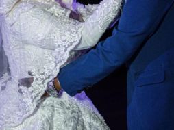 Si una novia opta por volver a someterse a una MGF, la operación puede involucrar cortar más labios genitales y volver a suturar la vagina. AFP