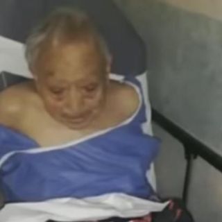 Policía agrede a indigente que fue a donar para el Teletón