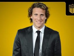 Forlán llega para tomar el puesto que dejó vacante de Diego López. TWITTER / @OficialCAP