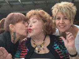 La intérprete sorprende a sus seguidores con imágenes en donde aparece al natural. INSTAGRAM/laguzmanmx