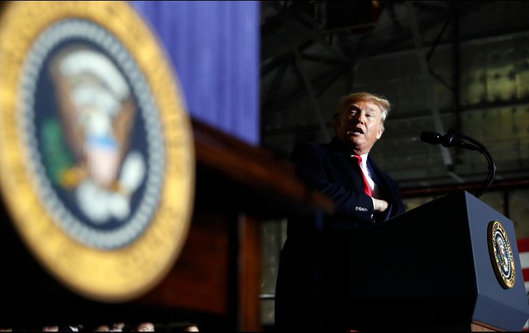 Pelosi mandó la carta a Trump días después de que la Cámara baja aprobara los cargos políticos de abuso de poder y obstrucción al Congreso contra el mandatario. AP/A. Harnik