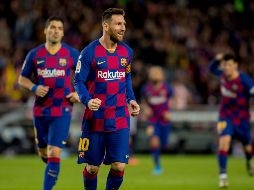 Cuando más presión ejercía el Alavés sobre el Barcelona, Messi marcó el tercero, y Luis Suárez remató de penalti el partido tras consultar el VAR. AP / J. Monfort