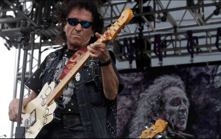 Alex Lora asegura que ni él o su familia han tenido prejuicios y siempre han tenido un criterio bastante amplio. NTX/ARCHIVO