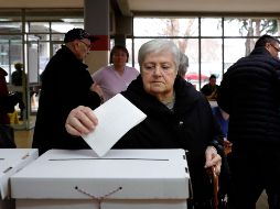 Los seis mil 500 colegios electorales abrieron a las 7:00 hora local y cerrarán a las 19:00 horas. EFE / A. Bat