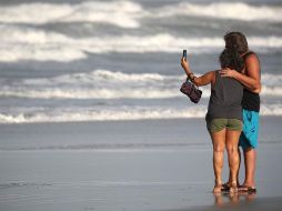El INAI sugiere que las fotos, videos y ubicaciones en redes como Facebook, Instagram y Twitter no sean visibles para todo público. AFP / ARCHIVO
