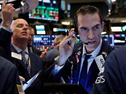 Al término de la sesión en la Bolsa de Nueva York, el Dow Jones avanzó un 0.38 por ciento hasta los 28 mil 564.59 puntos. AP/R. Drew