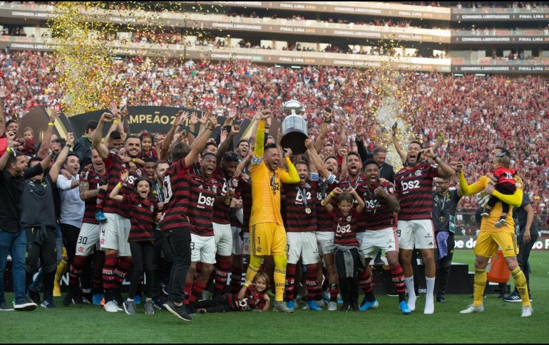 Debido a su amplia popularidad en el balompié brasileño, la hinchada del club saturó las votaciones. TWITTER/Flamengo