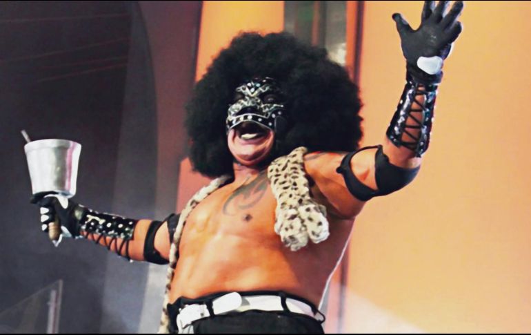 Mr. Niebla. La gente lo despidió entre aplausos. ESPECIAL