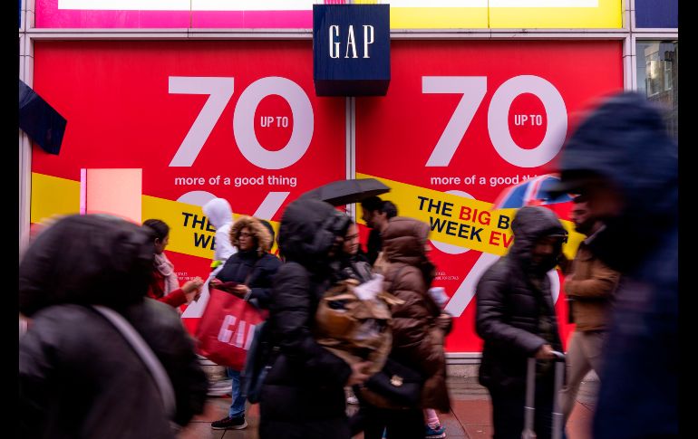 Aunque en su origen promueve la recaudación y donación de comida, víveres y regalos a los más necesitados, también es conocido como el día de las grandes ofertas de comercios tras las ventas navideñas. AFP/N. Halle