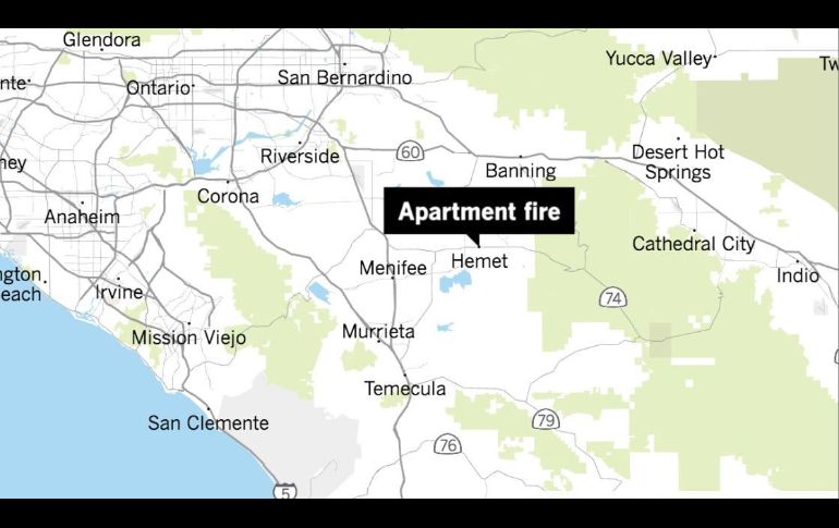 La familia dormía cuando empezó el fuego en su unidad de dos pisos en el complejo departamental en Hemet. ESPECIAL