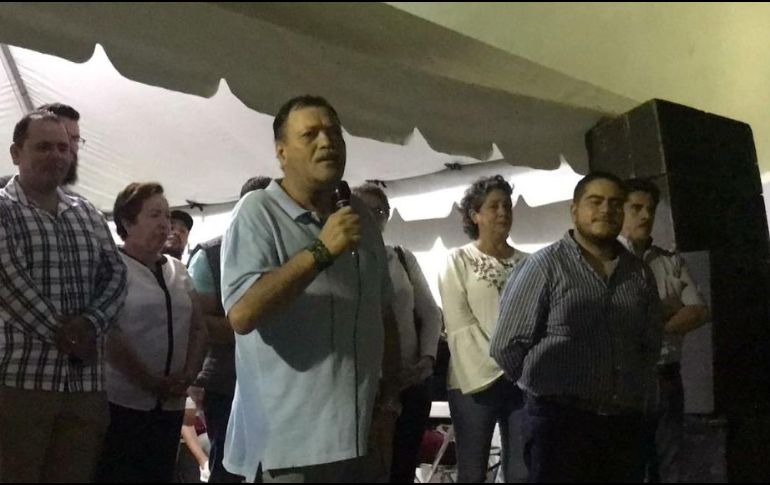 El edil (c) aseguró que dará la cara a medios serios para exponer sus motivos. TWITTER/@4o_Poder