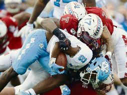 Michael Carter. El número 8 de Carolina del Norte tuvo 18 acarreos para 84 yardas. AFP