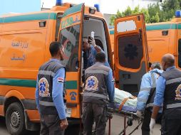 Todas las víctimas fueron trasladadas a hospitales y morgues cercanas para atención médica e identificación. AFP/Suez Governorate Media Office