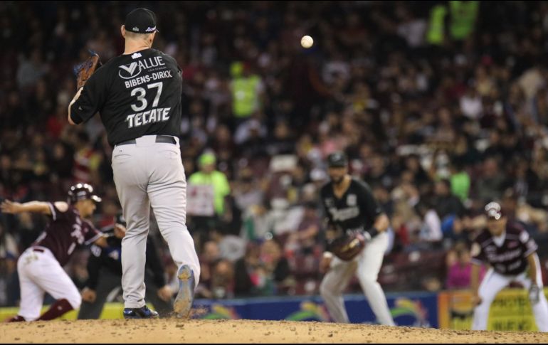 El abridor jalisciense, Austin Bibens-Dirkx, cargó con la derrota. FACEBOOK/CharrosBeisbolOficial