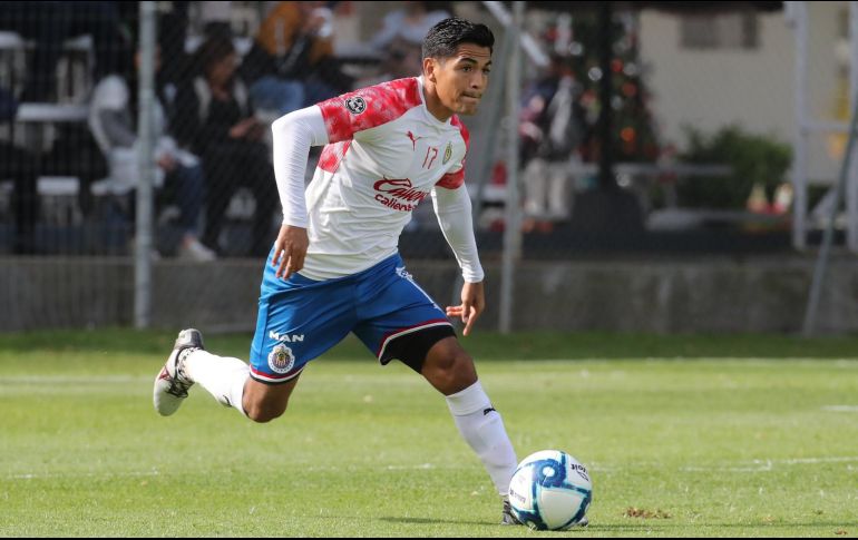 Durante el entrenamiento que Chivas realizó el pasado 26 de diciembre, acudieron alrededor de dos mil personas. TWITTER / @chivas