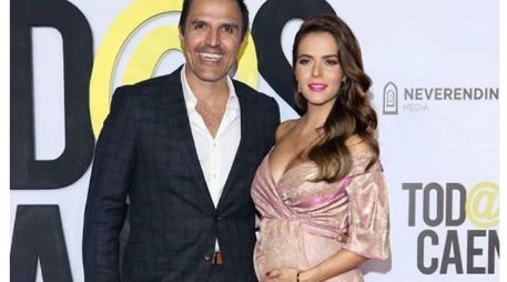 Claudia Álvarez y Billy Rovzar recibieron a la pequeña Kira. INSTAGRAM / claudiaalvarezo