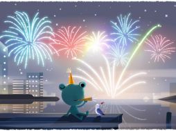 Este aparece la rana posando junto a un ave, vistiendo un gorro de fiesta mientras la ciudad se ilumina por los fuegos artificiales con los colores de cada letra del logo. ESPECIAL / google.com