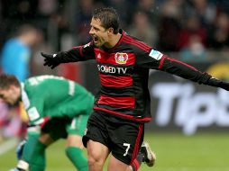El mexicano superó, con la camiseta del Bayer 04 Leverkusen, al mítico Pavel Pardo como máximo goleador mexicano en la Bundesliga. TWITTER / @bayer04_es