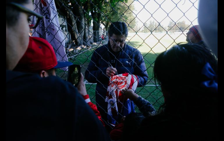 Los aficionados fueron seleccionados por medio de una dinámica por internet y de algunas fundaciones de Jorge Vergara. EL INFORMADOR / G. Gallo