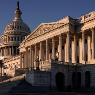 Senadores de Estados Unidos piden aplazar el T-MEC