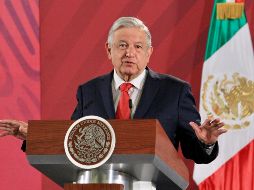 El Mandatario apunta que quienes están registrados en el Seguro Popular seguirán contando con los servicios gratuitos. NTX / J. Lira